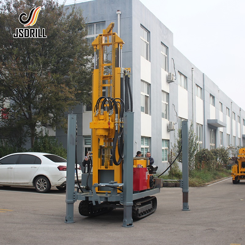 Machine pour forer un puits d'eau