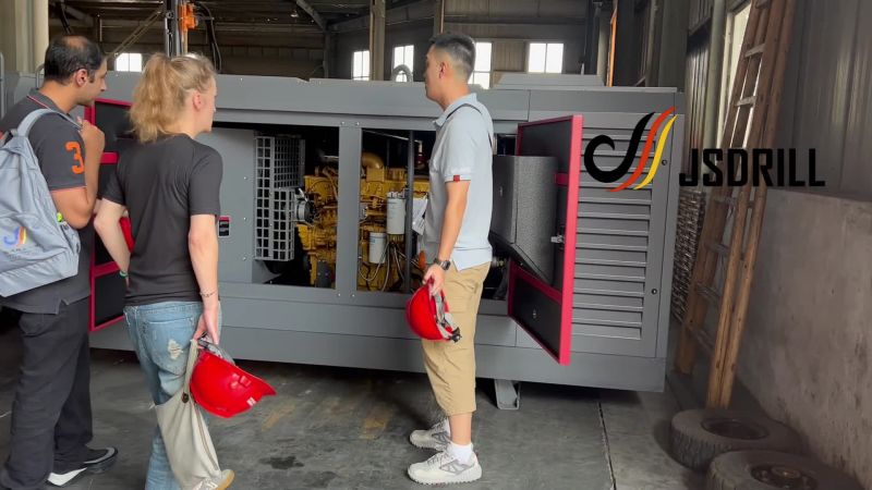 Clientes estrangeiros visitam a fábrica de compressores de ar Clientes estrangeiros visitam a fábrica de compressores de ar