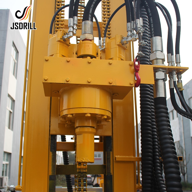 Machine pour forer un puits d'eau